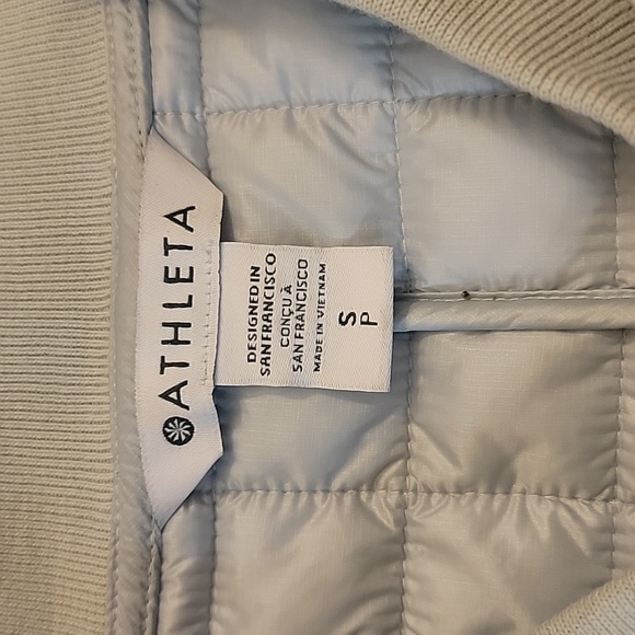 Athleta Grandview PrimaLoft Shell Jacket Coat - Small  Coast Gray - Picture 10 of 12